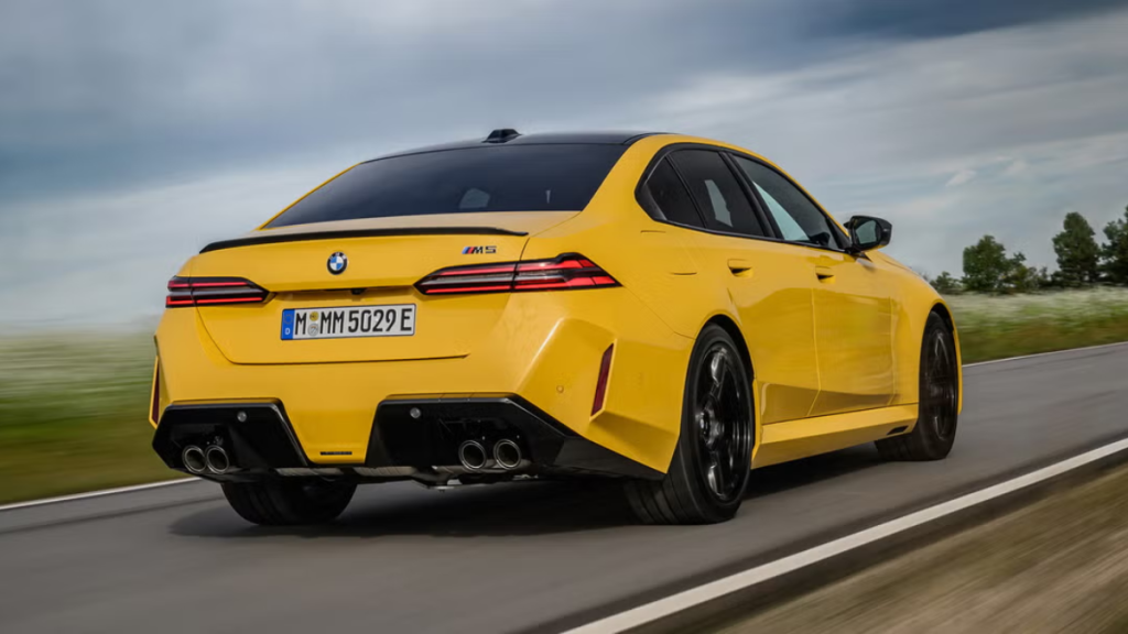 BMW M5 2025