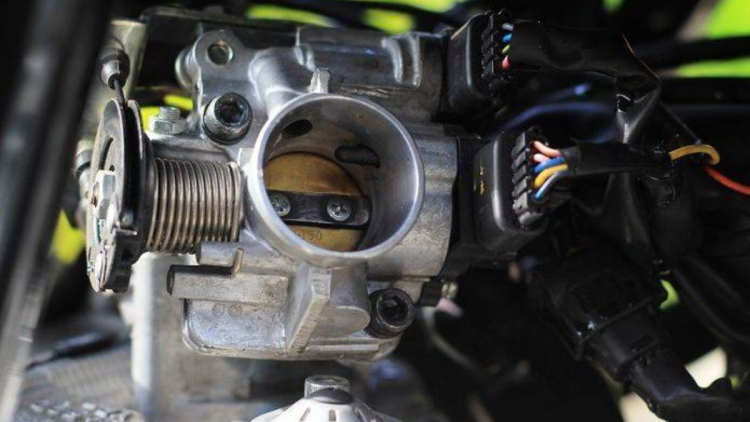 Ciri-Ciri Throttle Body Rusak