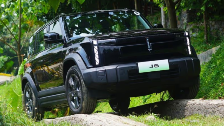 Chery J6