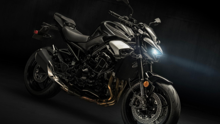 Kawasaki Z900 2025