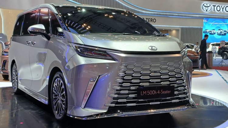 Mobil Lexus