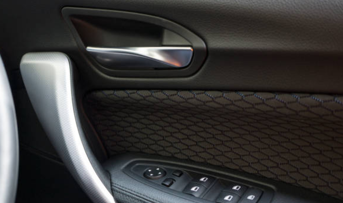 apa itu door trim