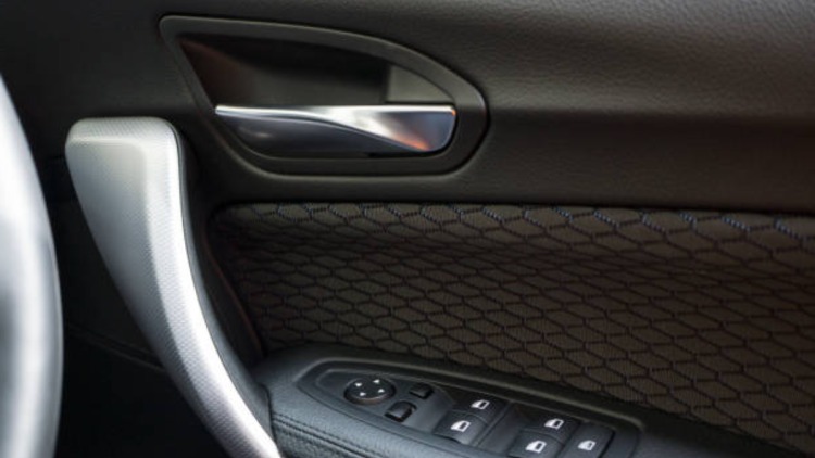 apa itu door trim