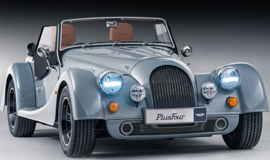 morgan plus fou replika