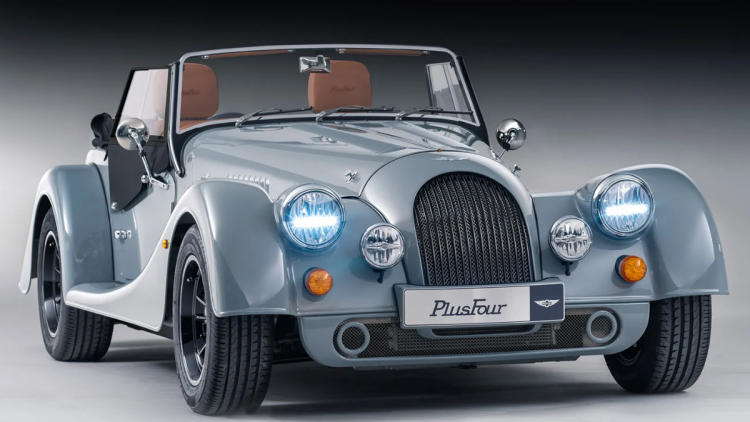 morgan plus fou replika