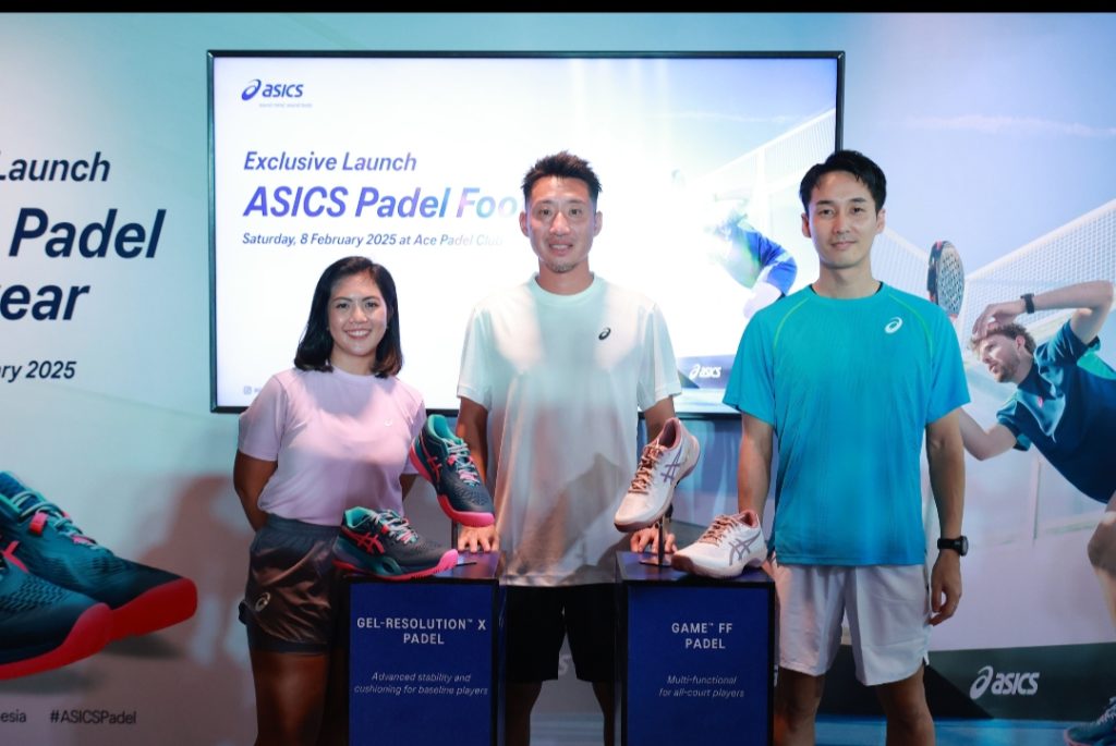 [Ki-ka] Maitri Widyakirana selaku Marketing Lead Core Performance Sports ASICS Indonesia, Sota Fukushima selaku President Director ASICS Indonesia, & Hiroaki Arakubo selaku Head Core Performance Sports ASICS Indonesia