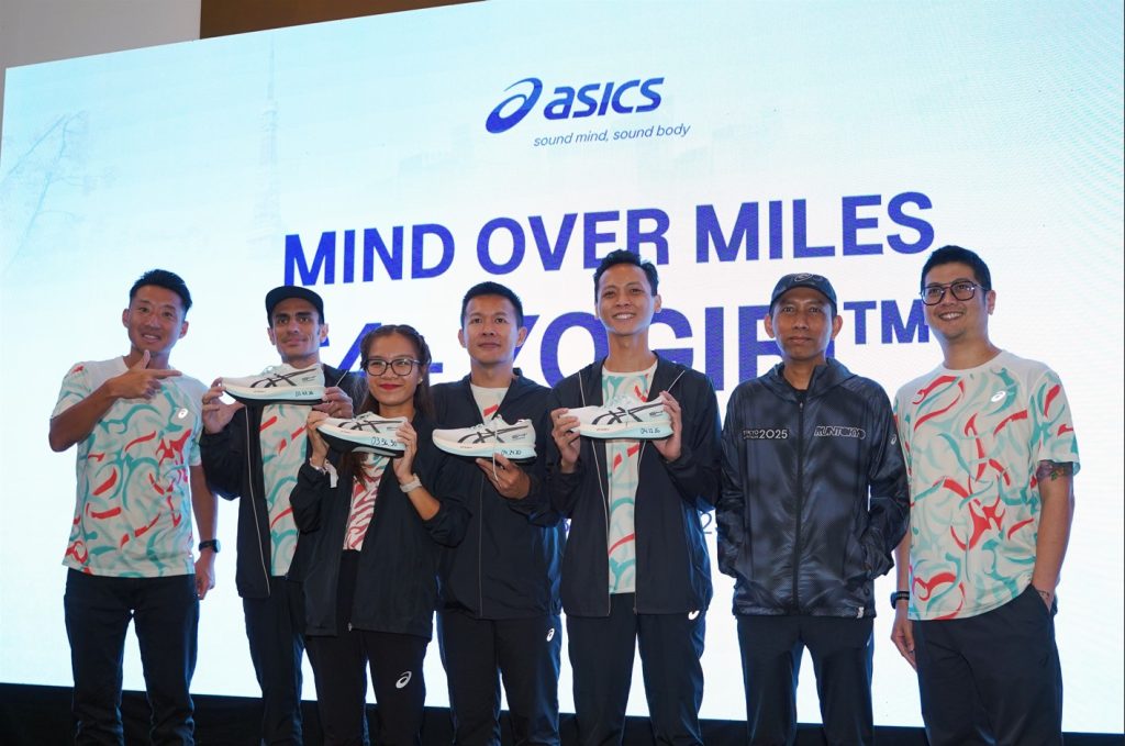 [Ki-ka] Sota Fukushima, Danar Guritno, Glenda Vyona, Jasment, Naufal Rahman, Coach Andriyanto, dan Yogi Suryo Prayogo dalam Press Conference ASICS S4+ Yogiri Tokyo Marathon 2025